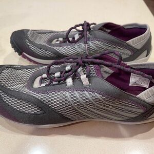 Excellent condition Merrell womens water resistant shoes size 11